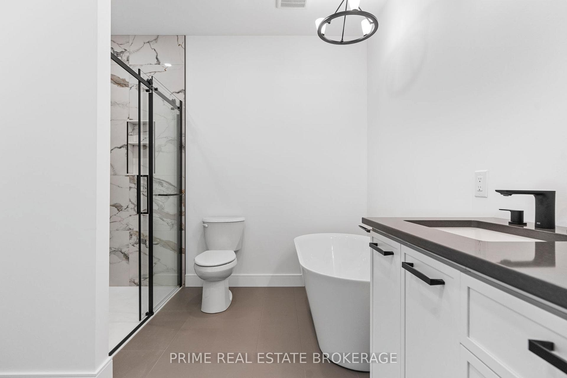 185 Collins Way photo 21