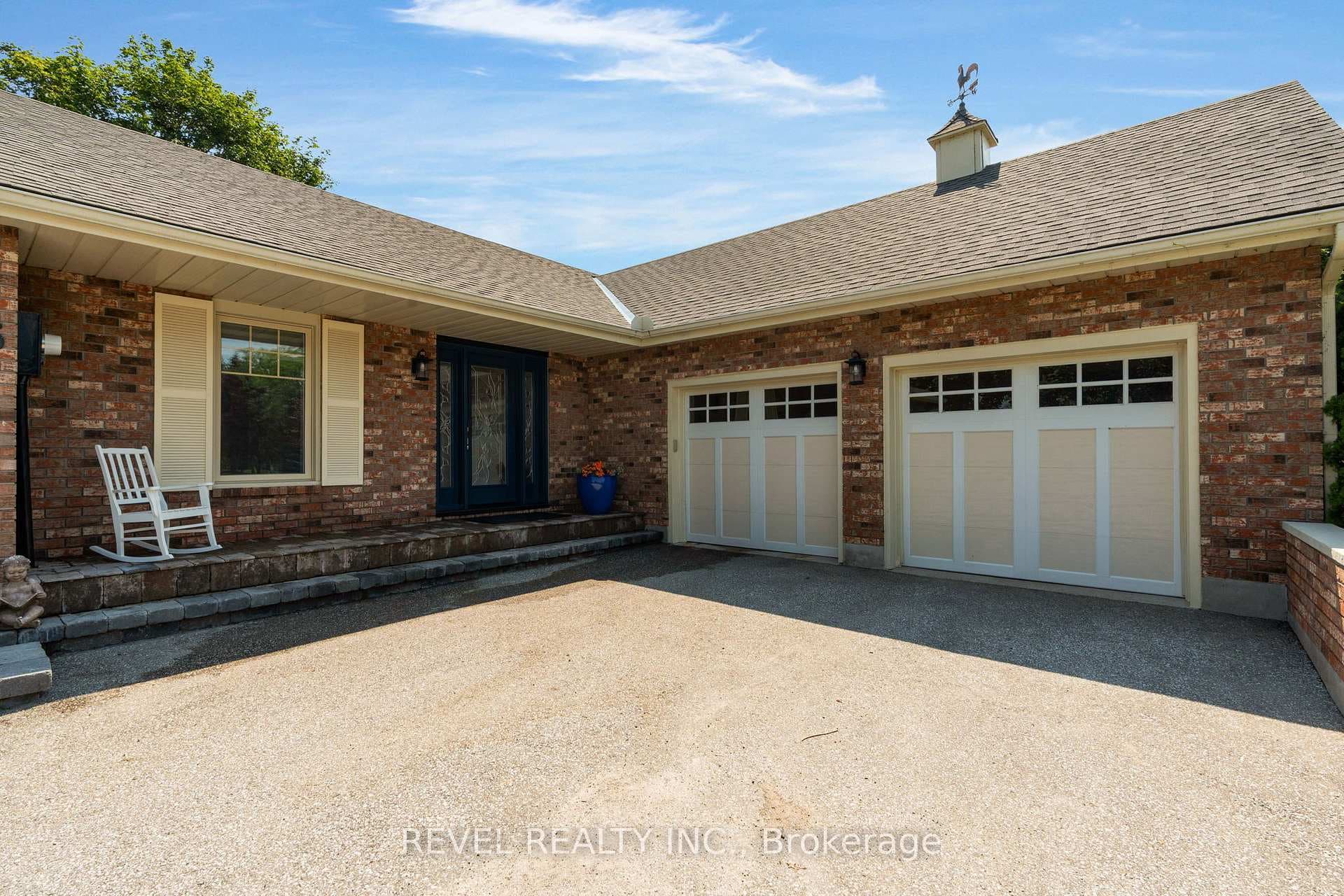 153 Bayshore Drive photo 4