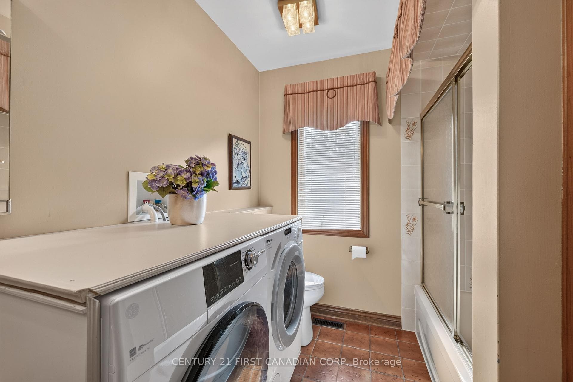 27 Stirrup Court photo 13