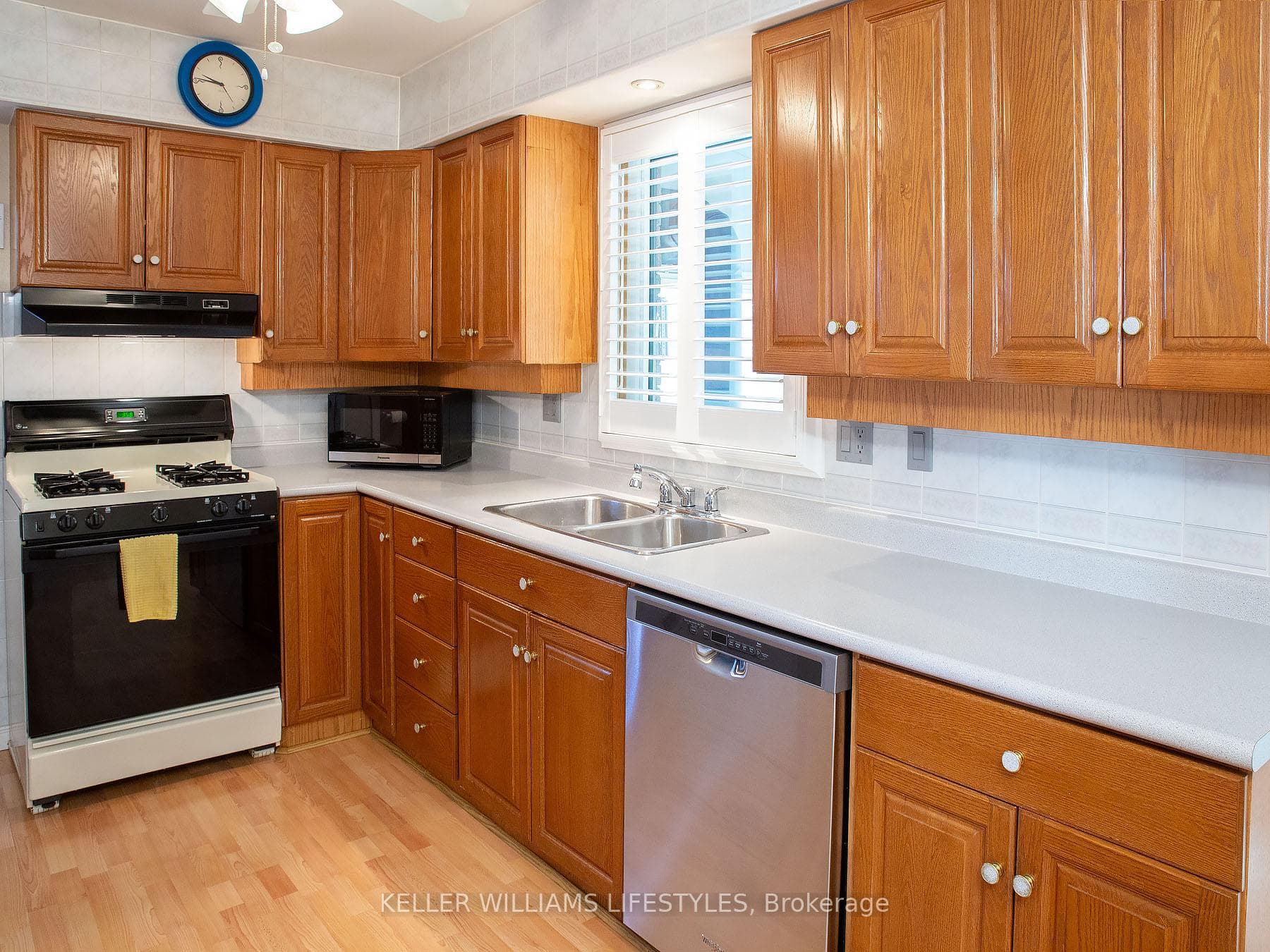515 Barker Street photo 7