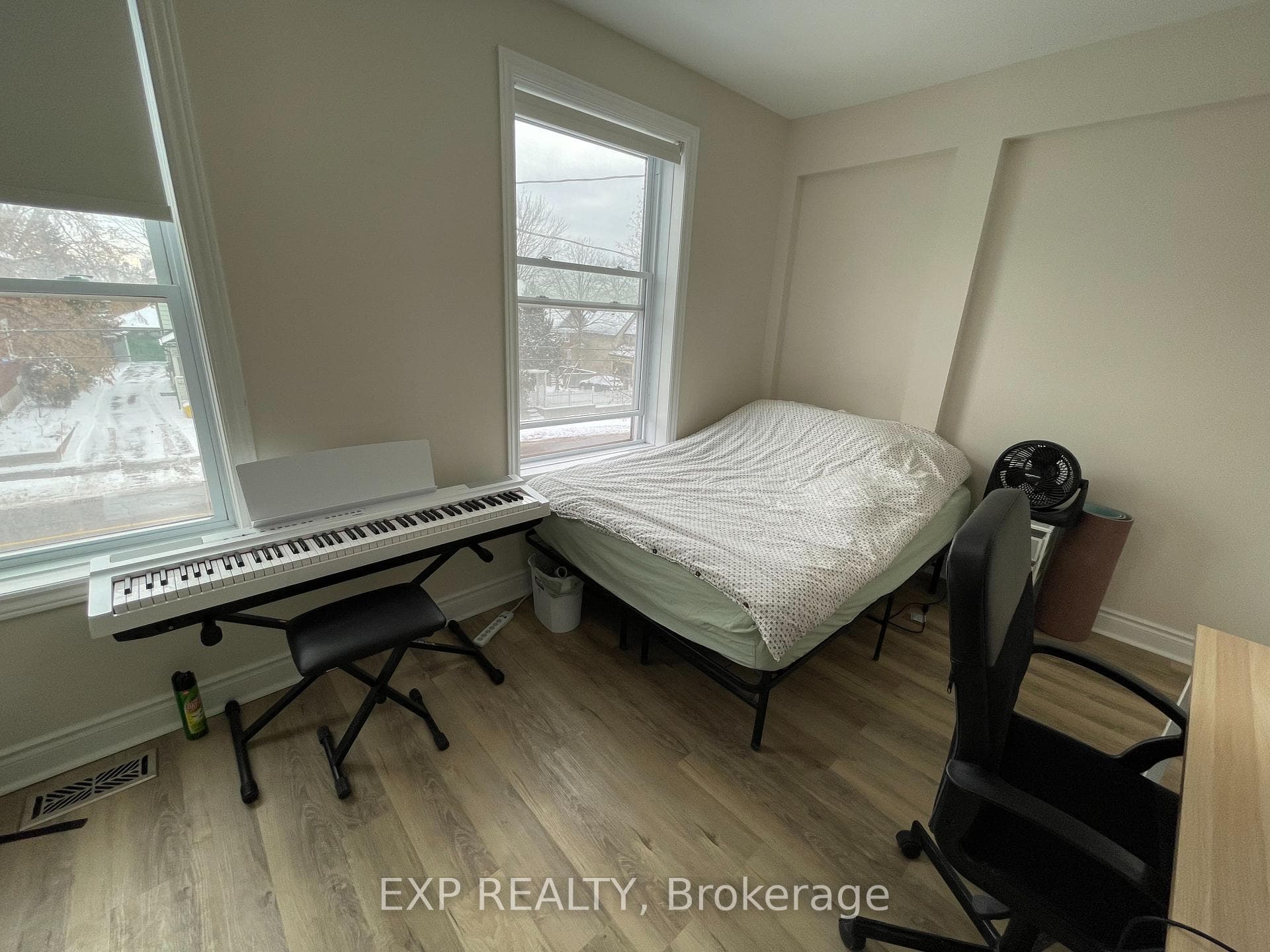451 Sunnyside Avenue photo 22