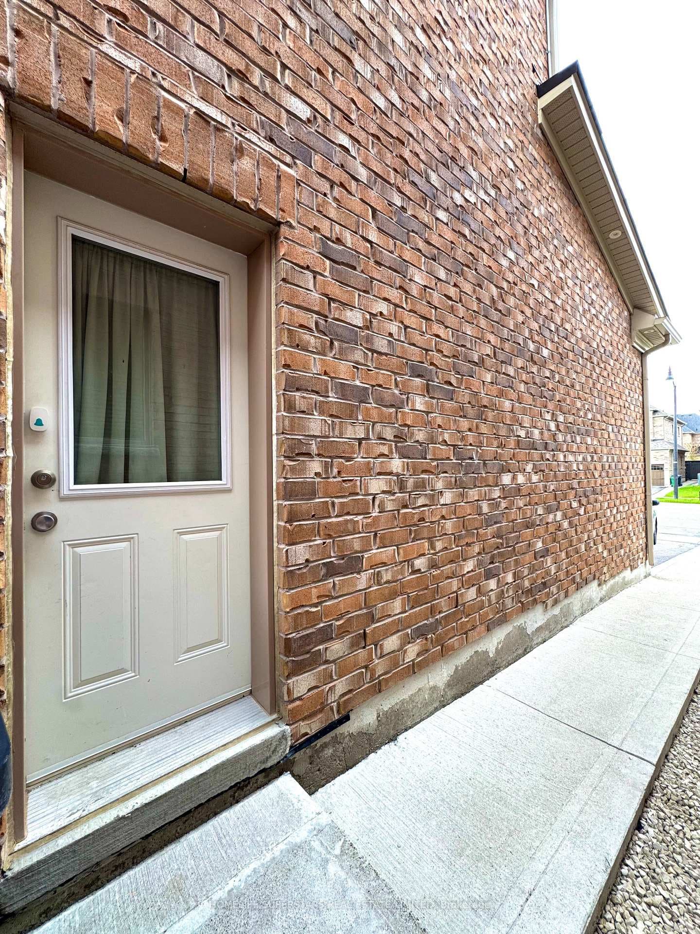 126 Martin Byrne Drive photo 3