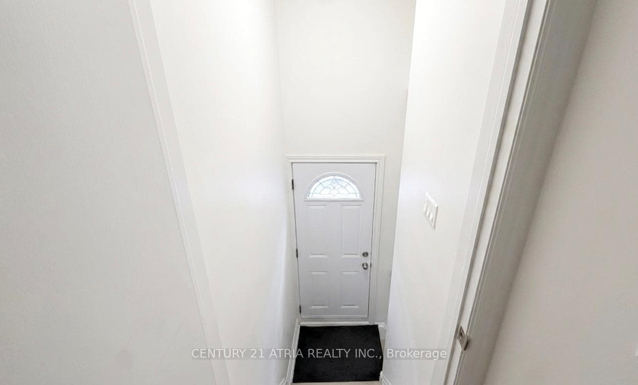115 Ellington Drive photo 11