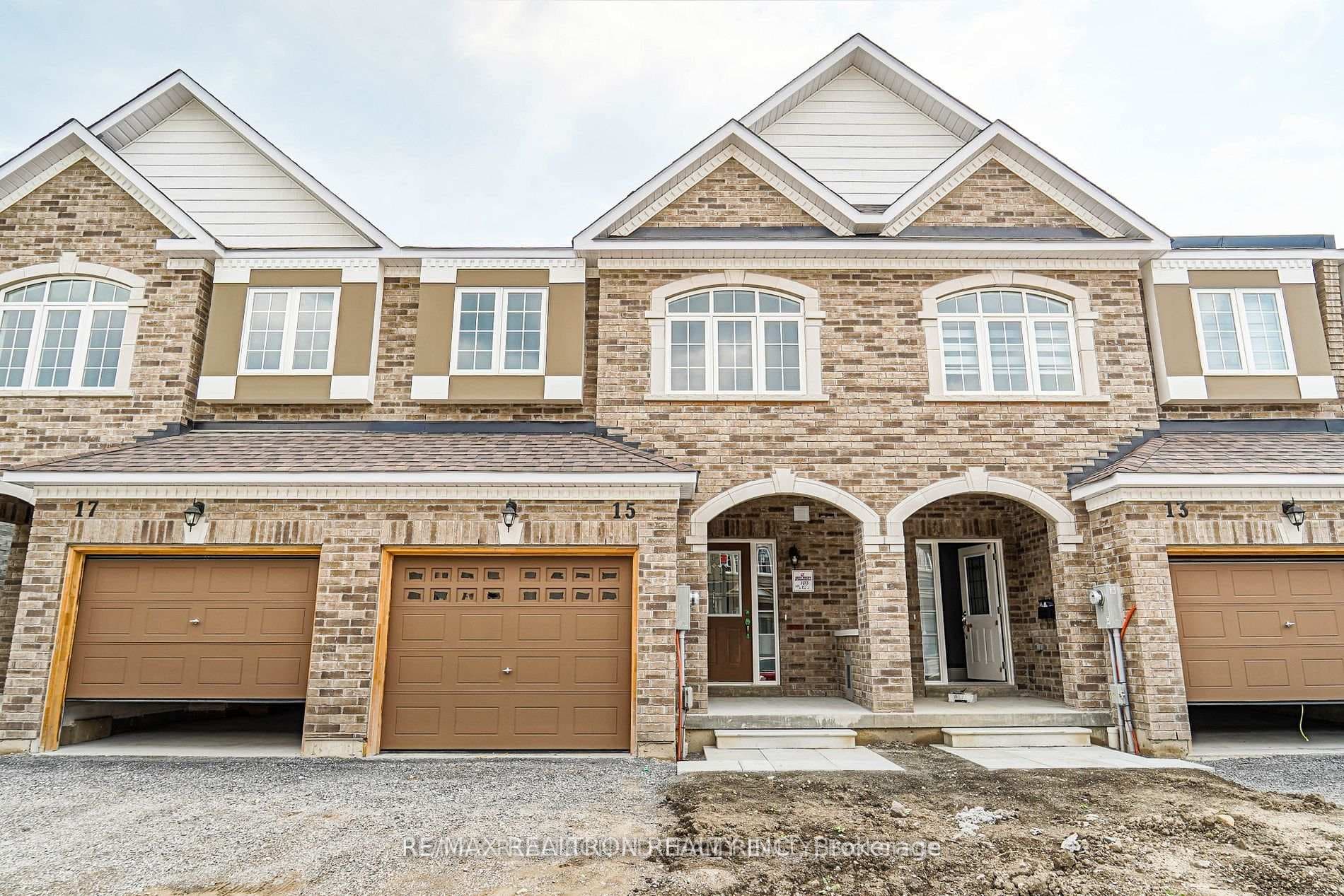 15 Jevons Drive photo 1