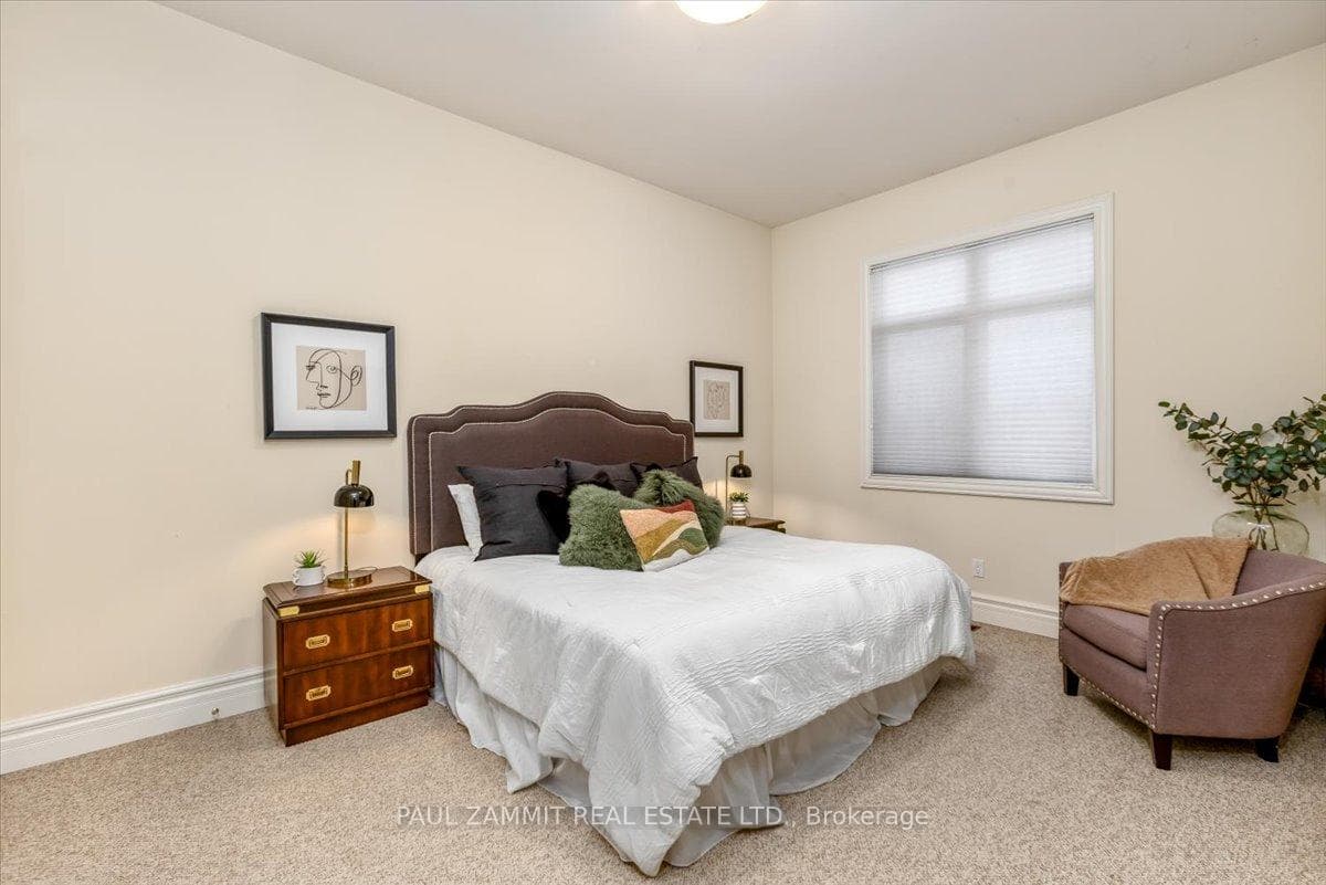 7 Hammok Crescent photo 23