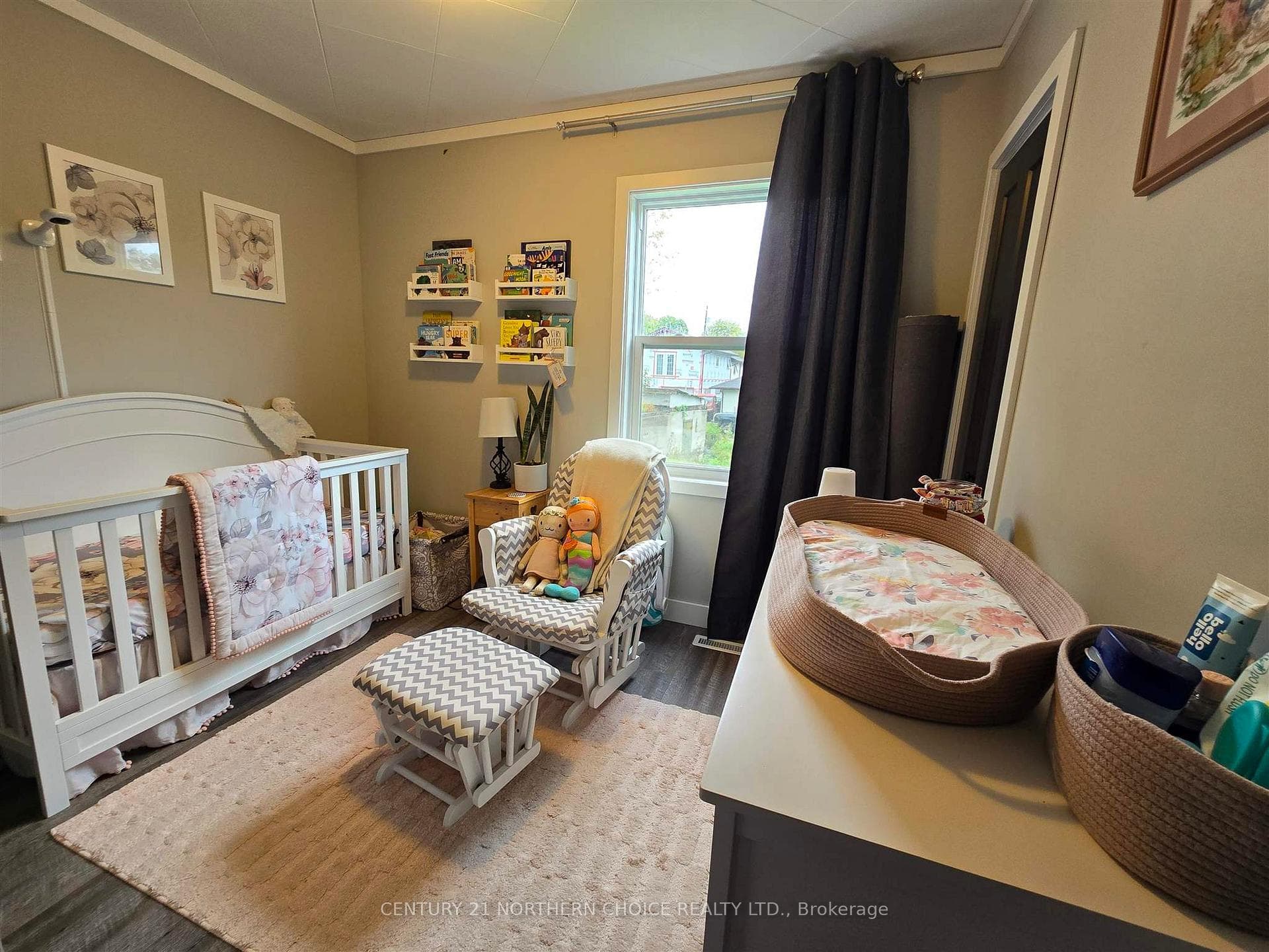 627 Sixteenth Avenue photo 16