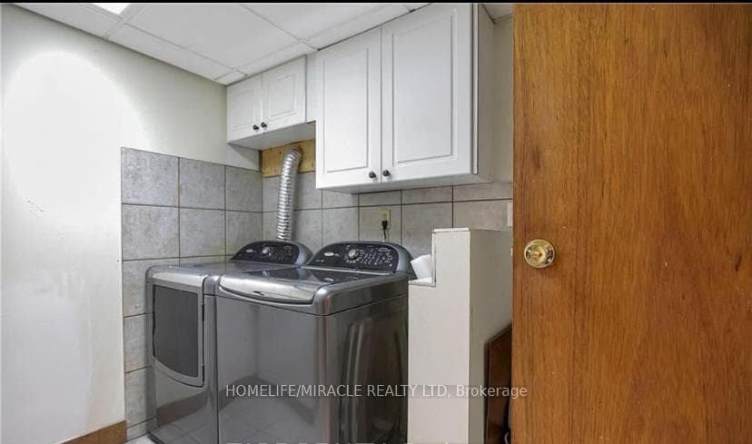 1430 Upper Gage Avenue photo 8