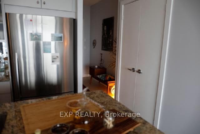 438 King Street Unit 1706 photo 11