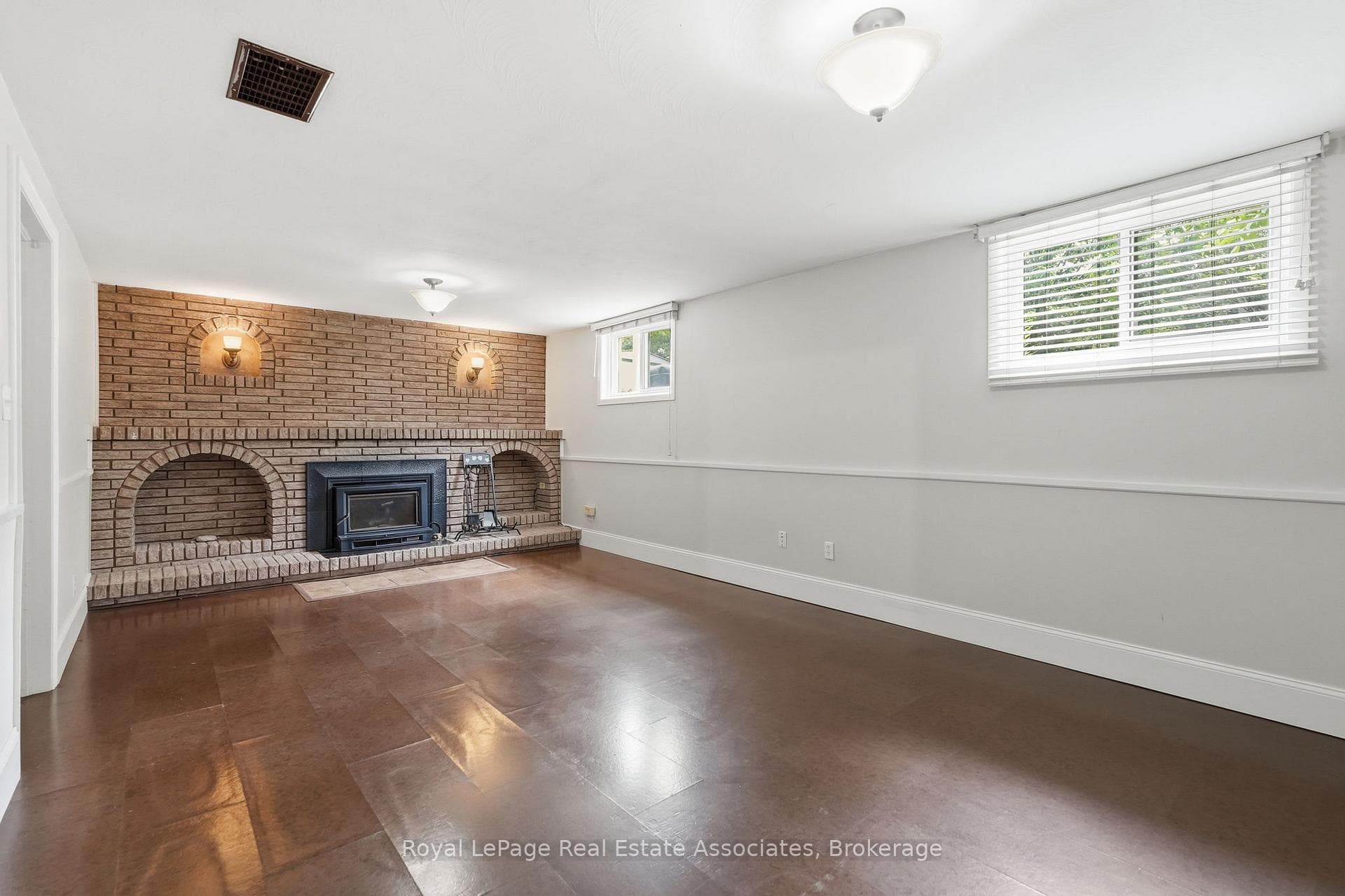 55 Eastbury Drive photo 35