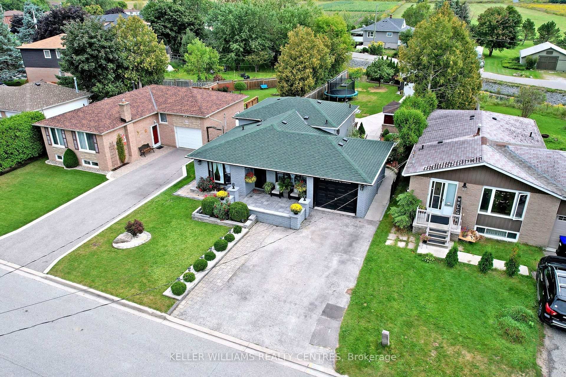 63 Townsend Avenue photo 35