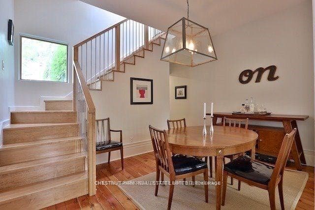 442 Wellesley Street photo 4