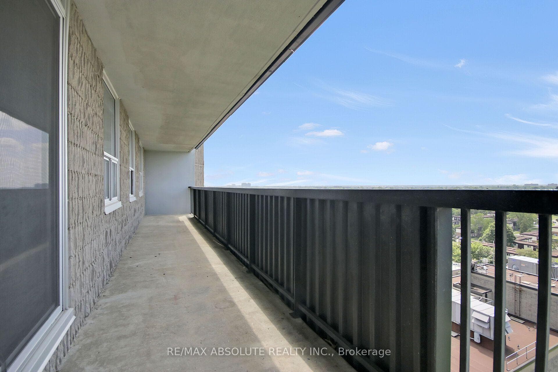 1380 Prince Of Wales Drive Unit 1403 photo 18