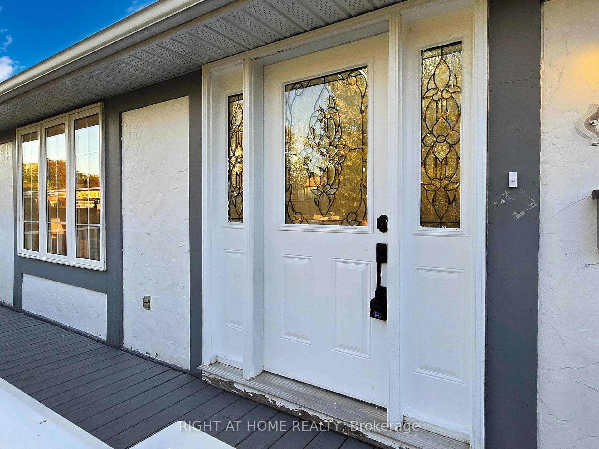 794 Wesley Drive photo 4