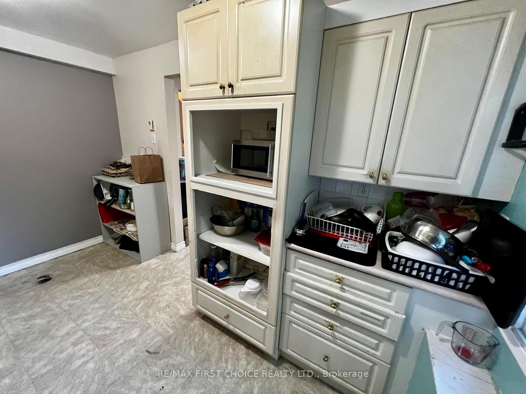 584 Pasteur Road photo 8