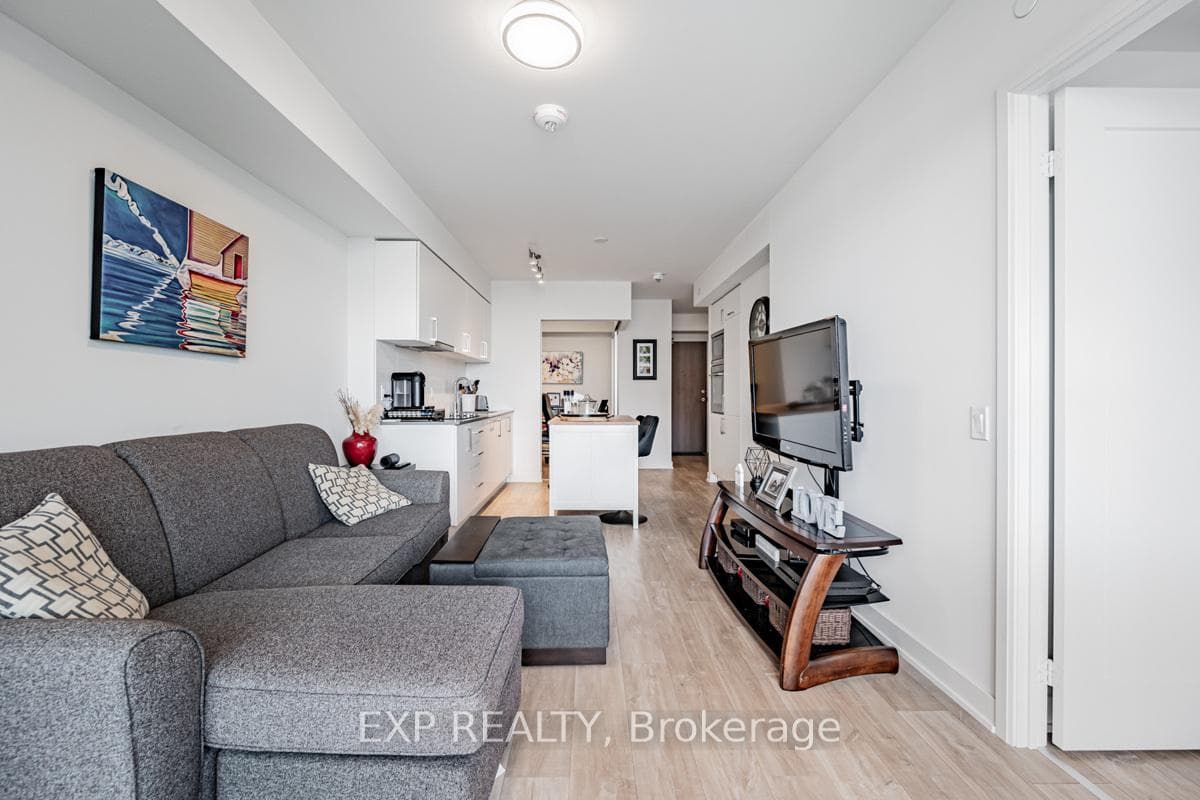 27 Bathurst Street Unit 409w photo 9