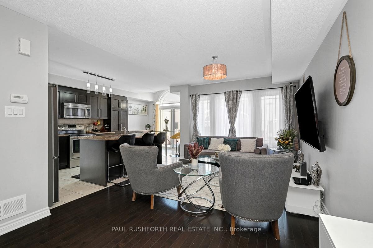 Living/Kitchen Area