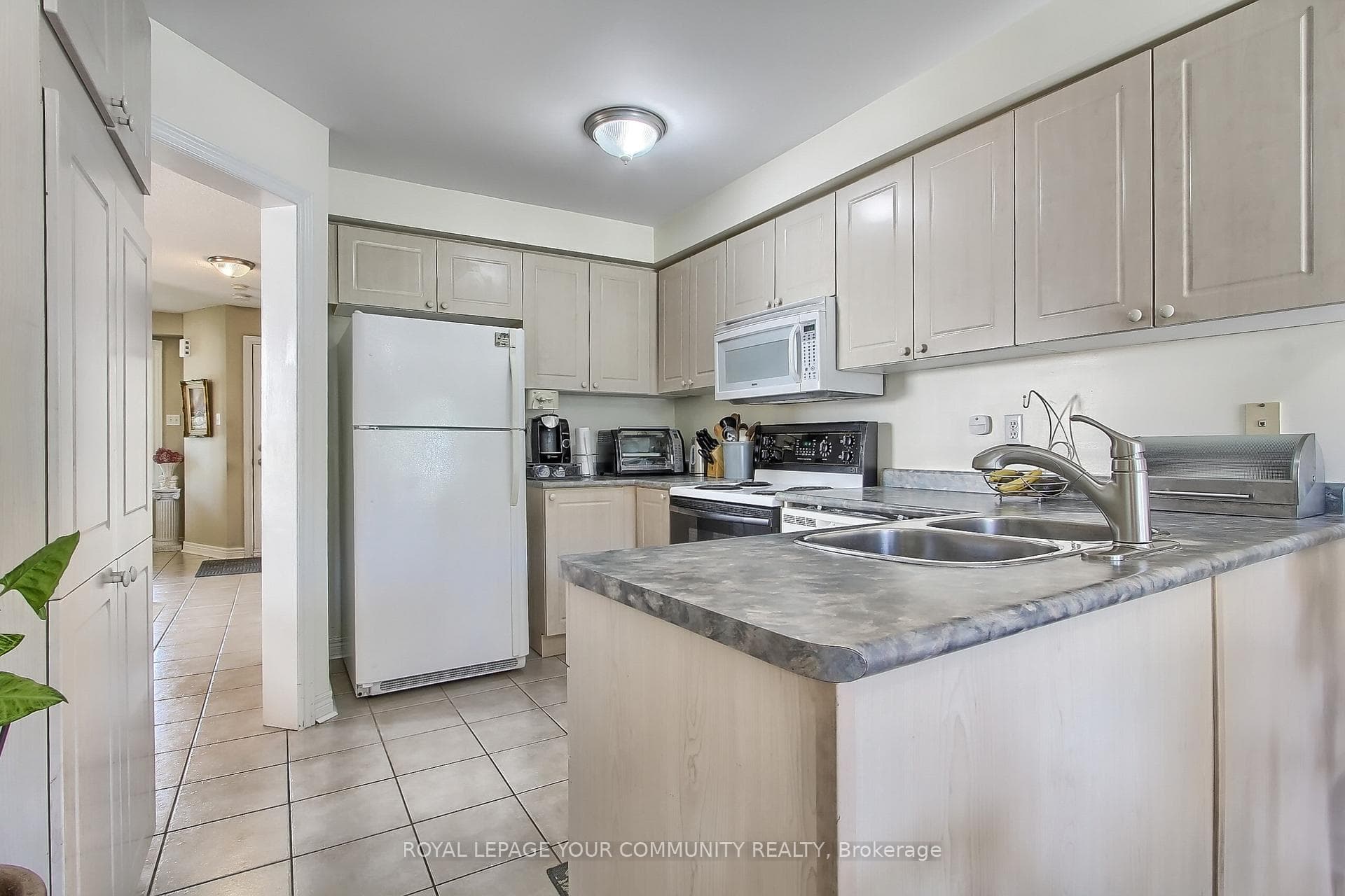 28 Whitewater Street photo 15