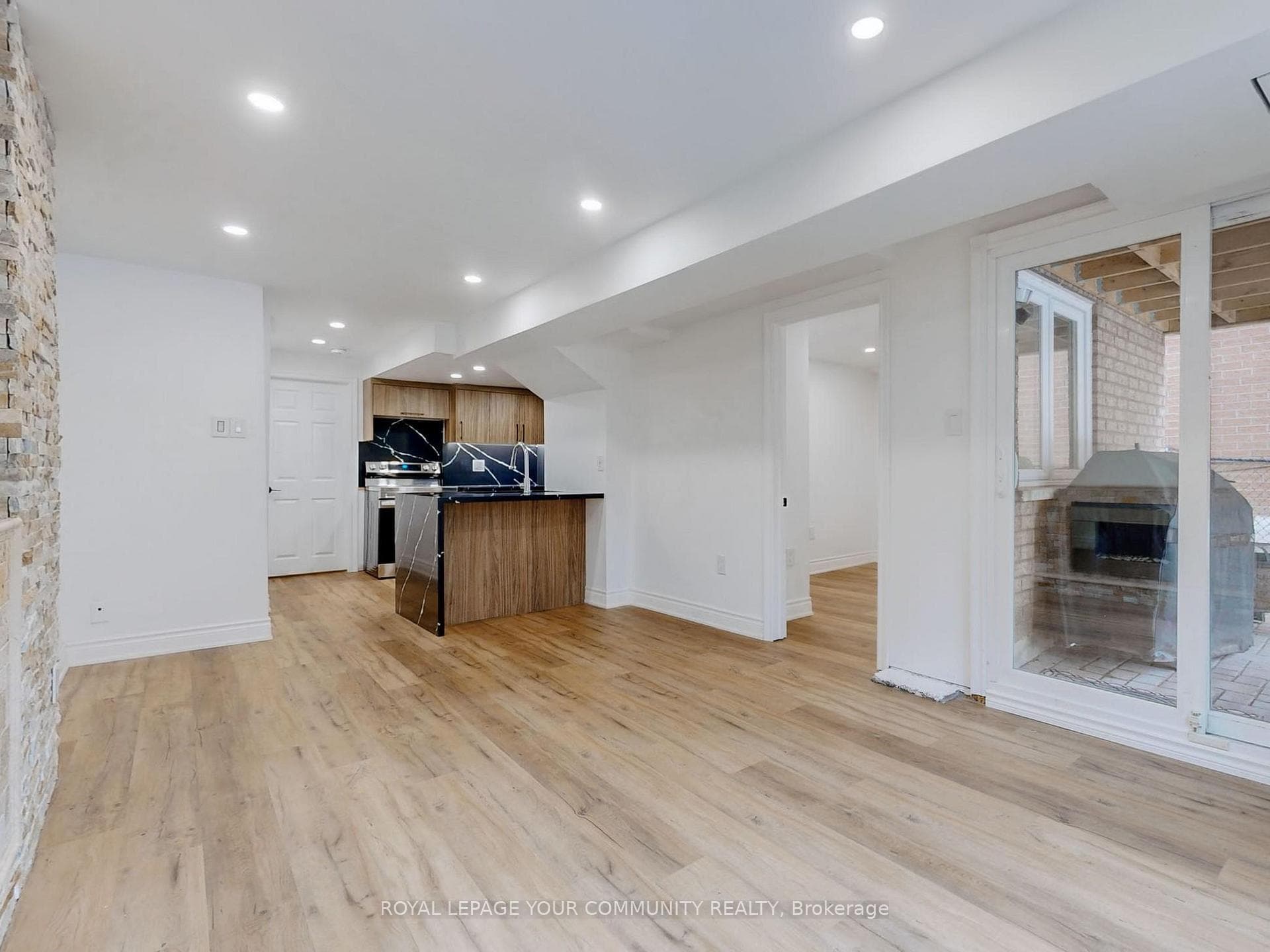130 Deerglen Terrace photo 28
