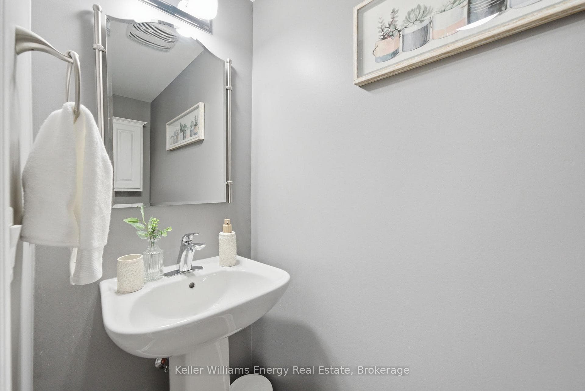98 Tabaret Crescent photo 9
