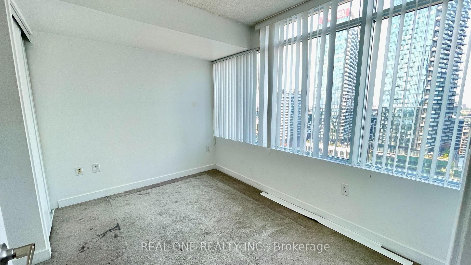 25 Telegram Mews Unit 2816 photo 14