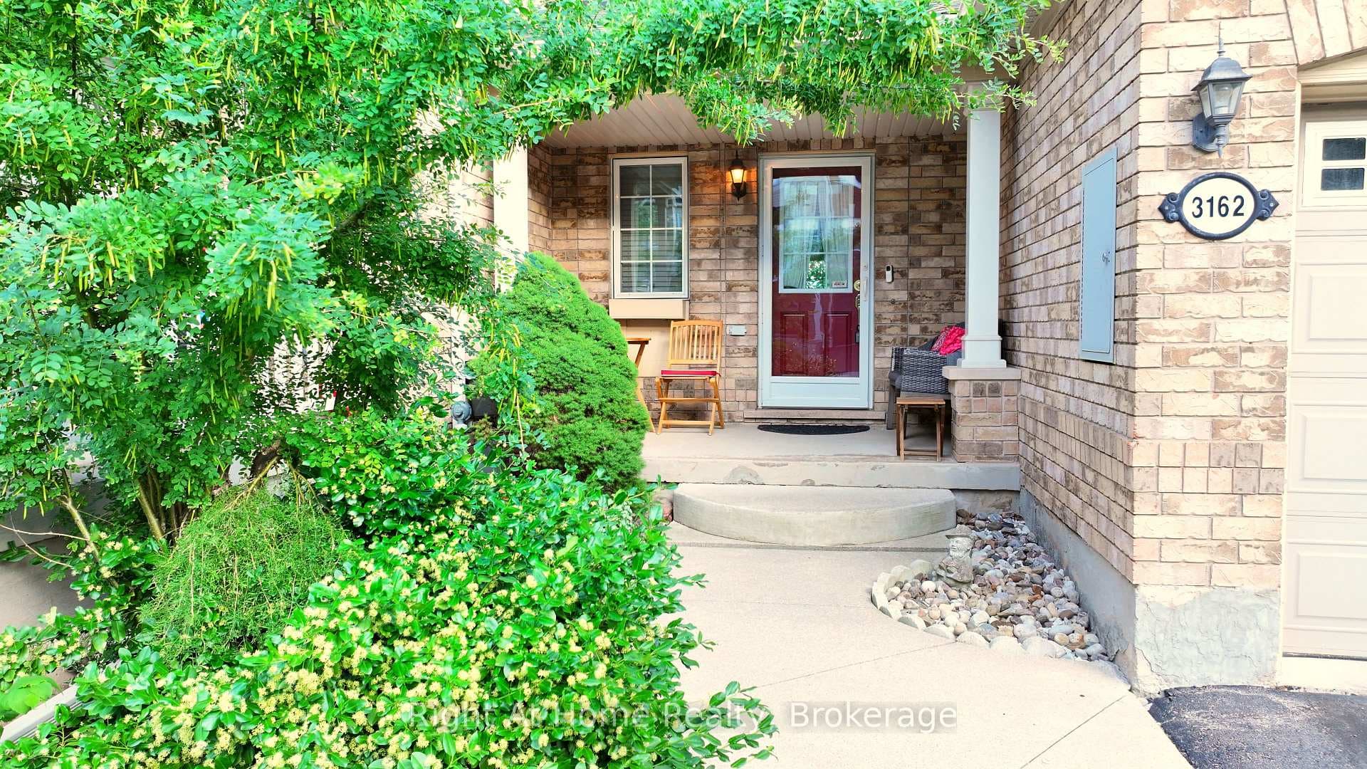 3162 Stornoway Circle photo 2