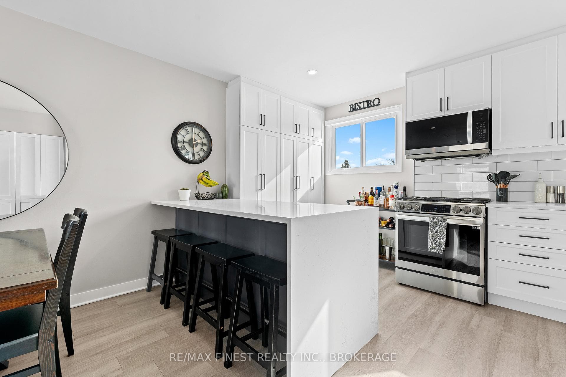 1097 Craig Lane photo 11
