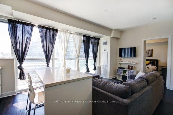 33 Shore Breeze Drive Unit 711 photo 10