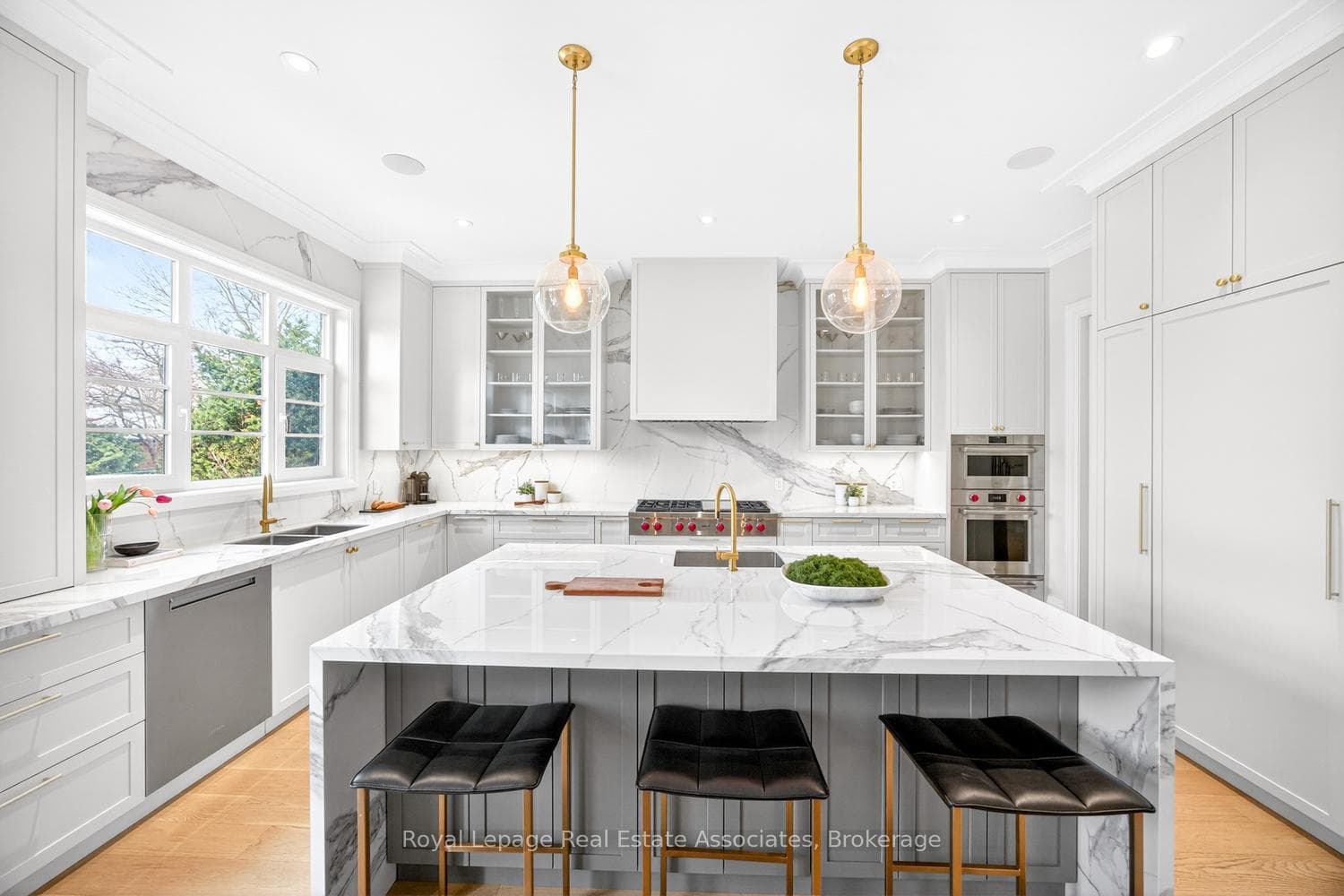 Chef's Kitchen With Customer Cabinetry