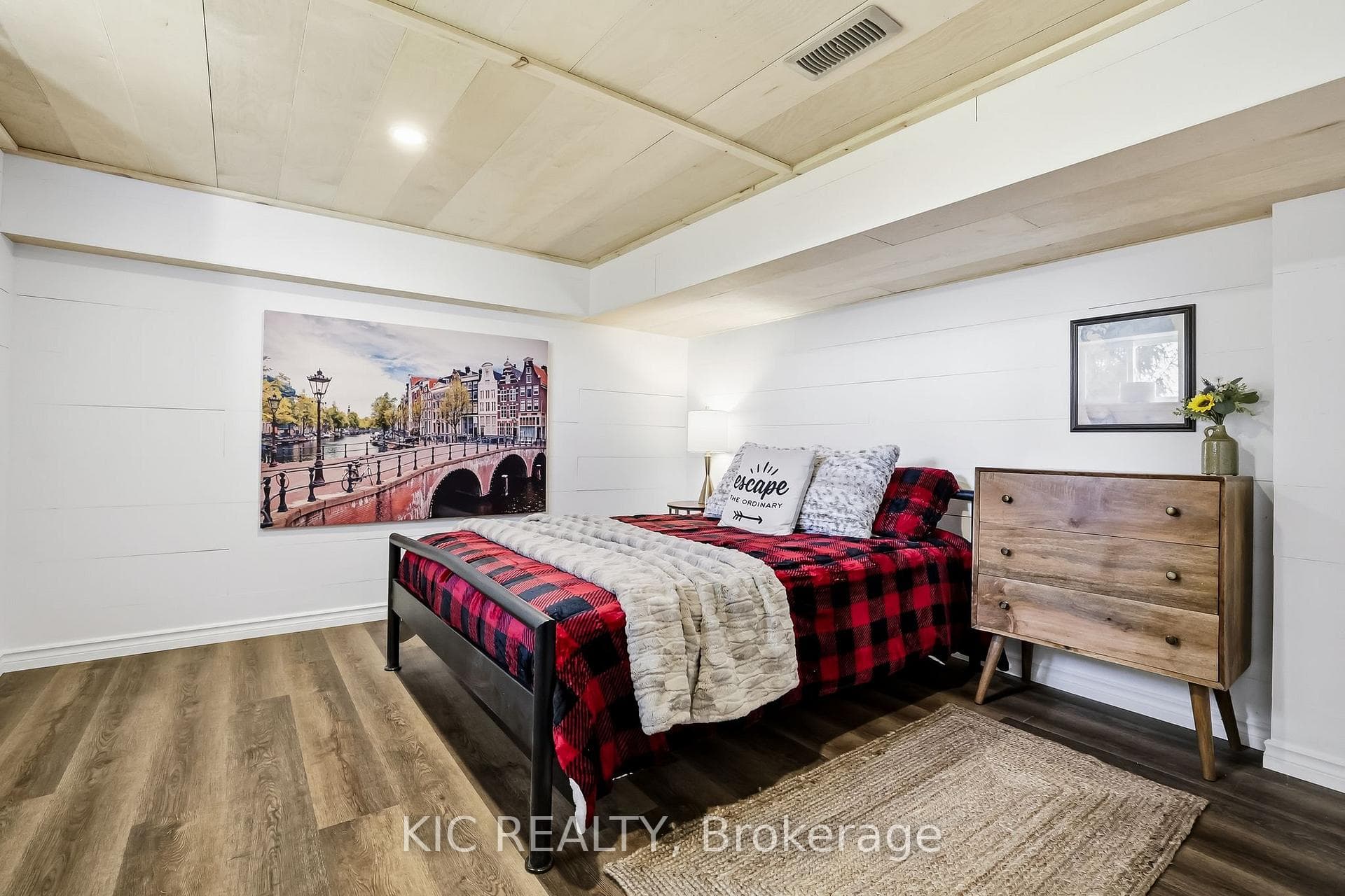 327 Rutherford Road photo 35