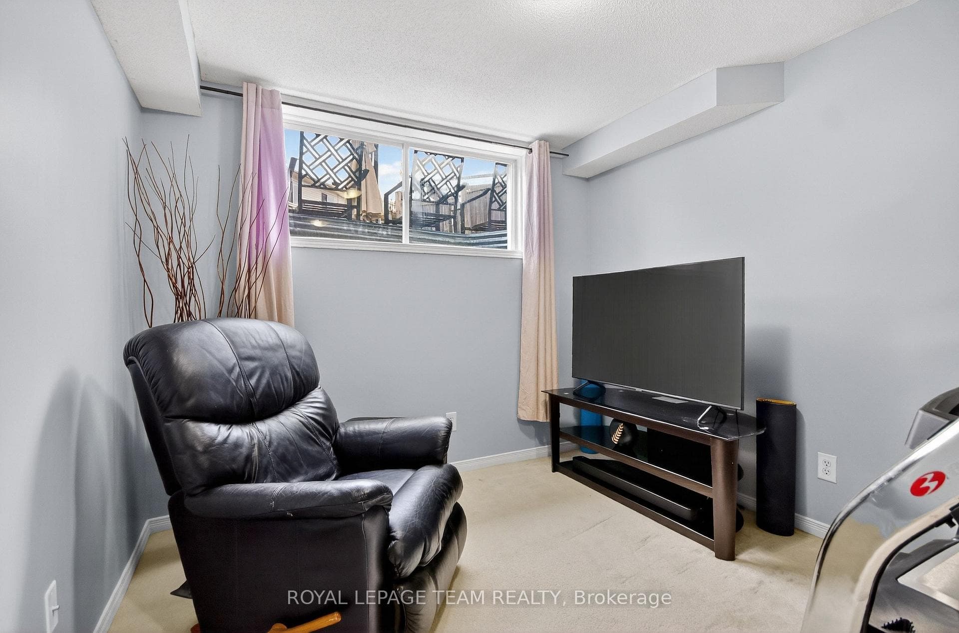 353 Brigitta Street photo 32