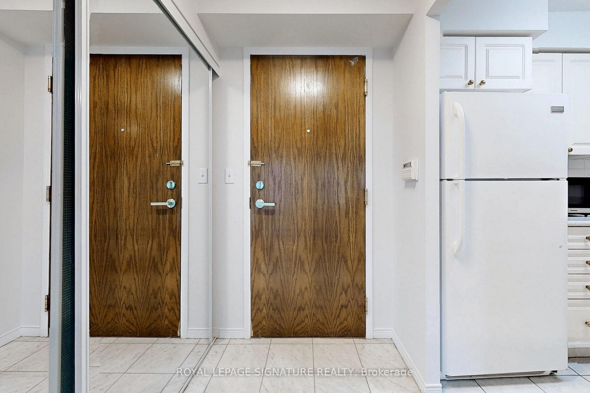 39 Pemberton Avenue Unit 406 photo 22