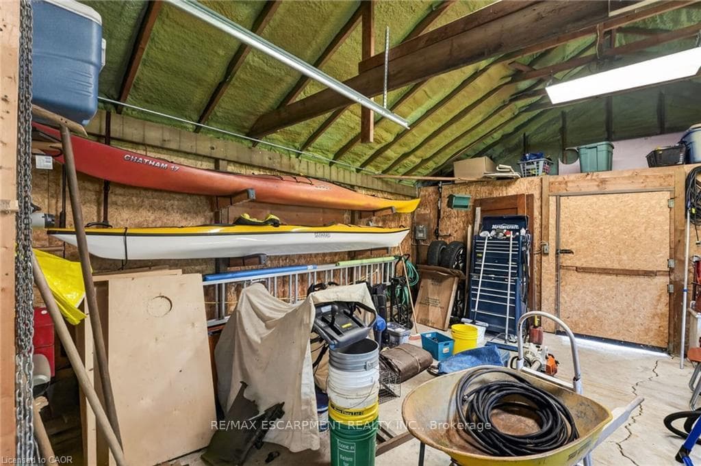 952 Robinson Road photo 45
