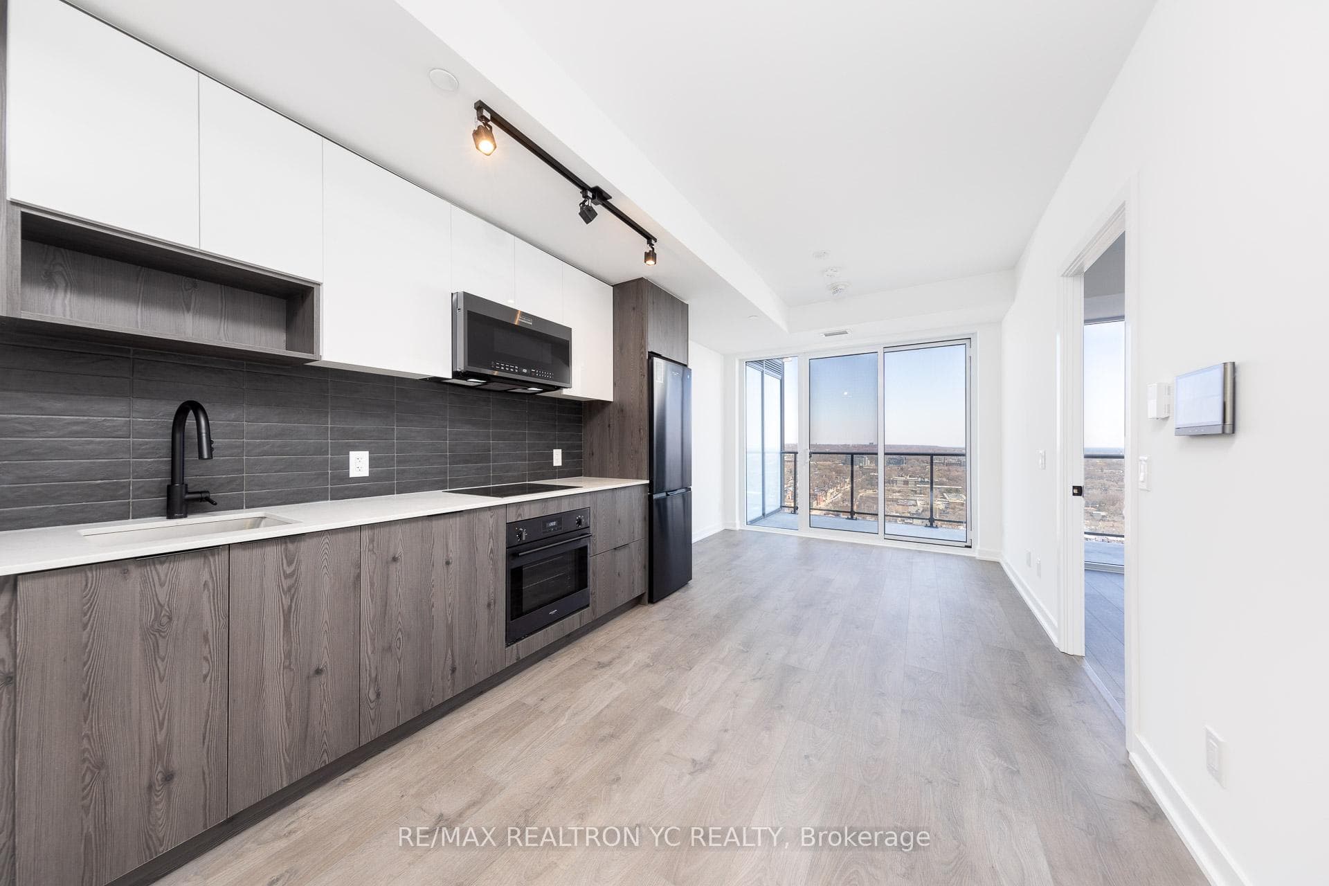 5 Defries Street Unit 2113 photo 7