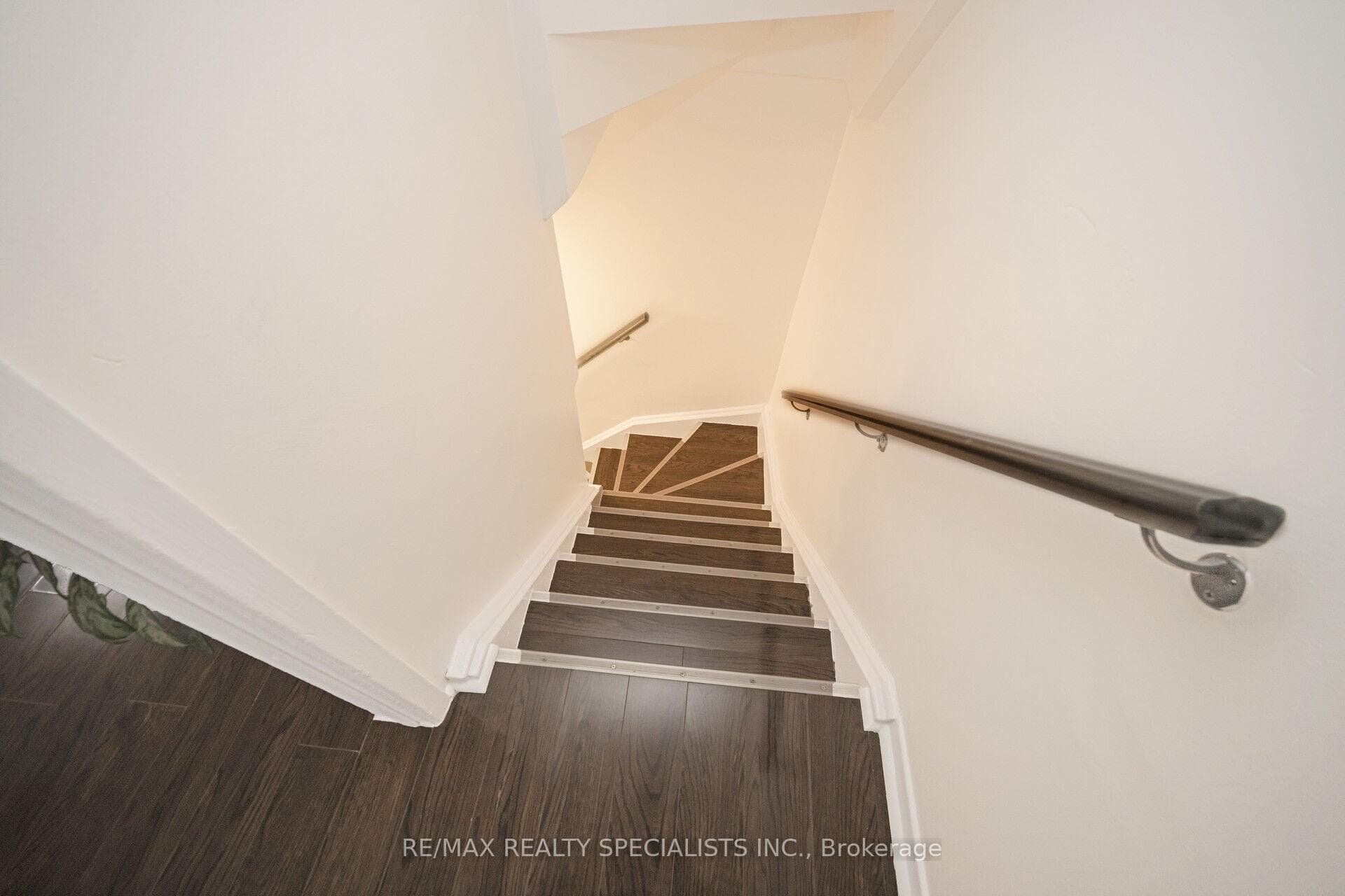 70 Primrose Crescent photo 33