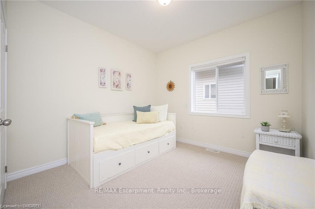 4413 MANN STREET Street photo 14