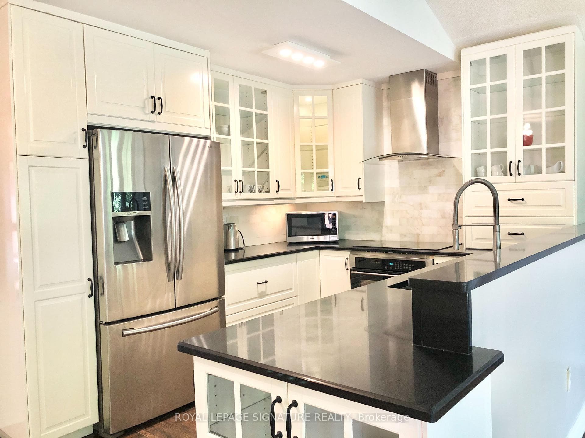 3466 Trelawny Circle photo 1