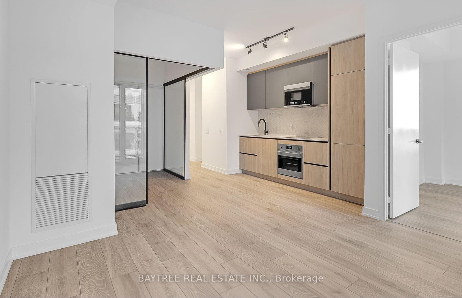 108 Peter Street Unit 2703 photo 2