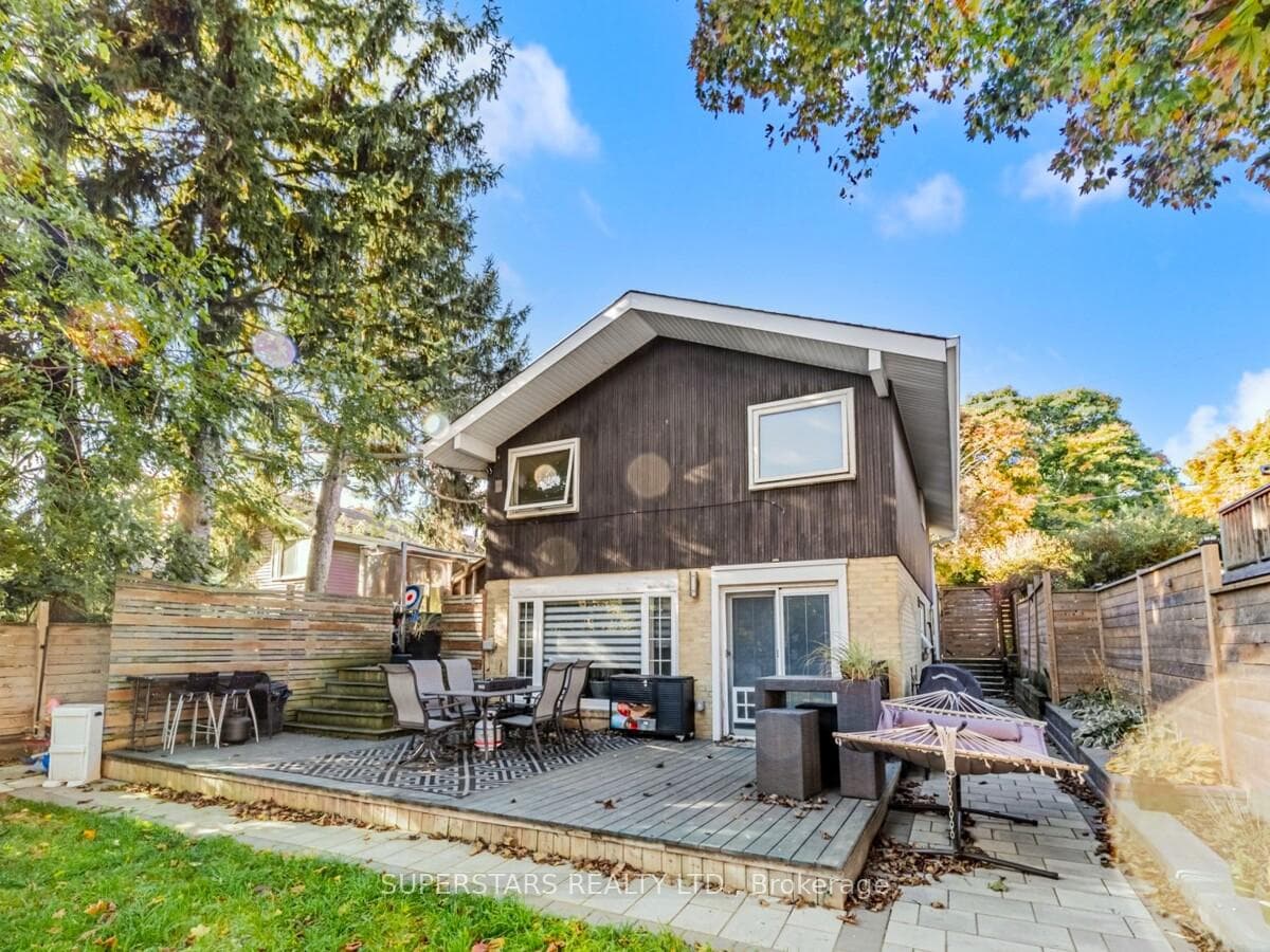 66 Madras Crescent photo 25