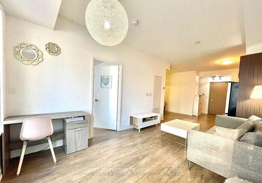 18 Uptown Drive Unit 310 photo 8