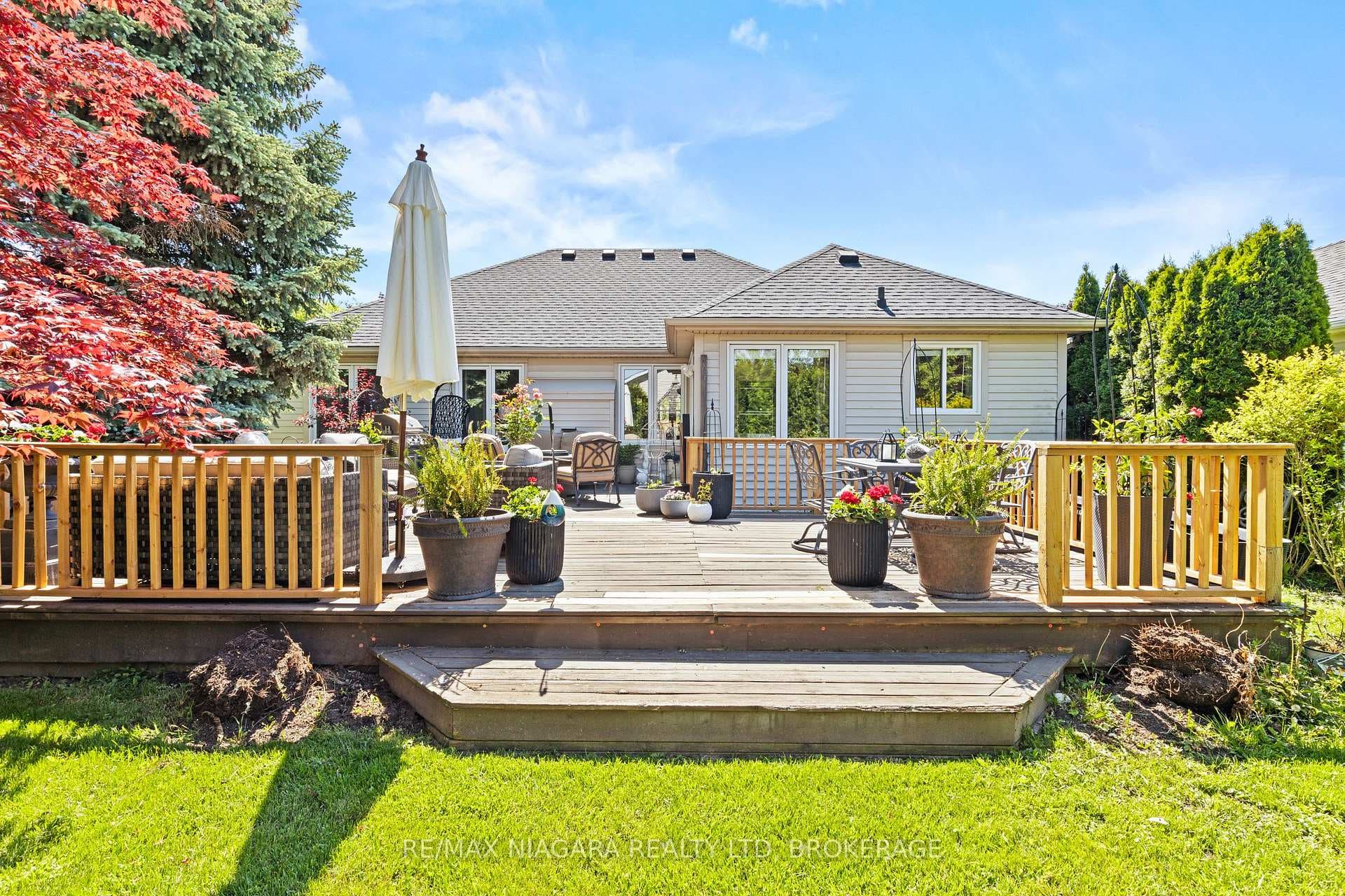 611 Victoria Street photo 37
