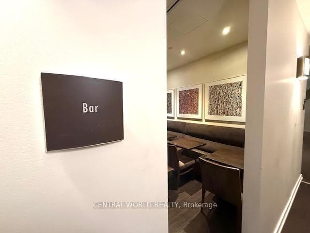 2191 Yonge Street Unit 2109 photo 9