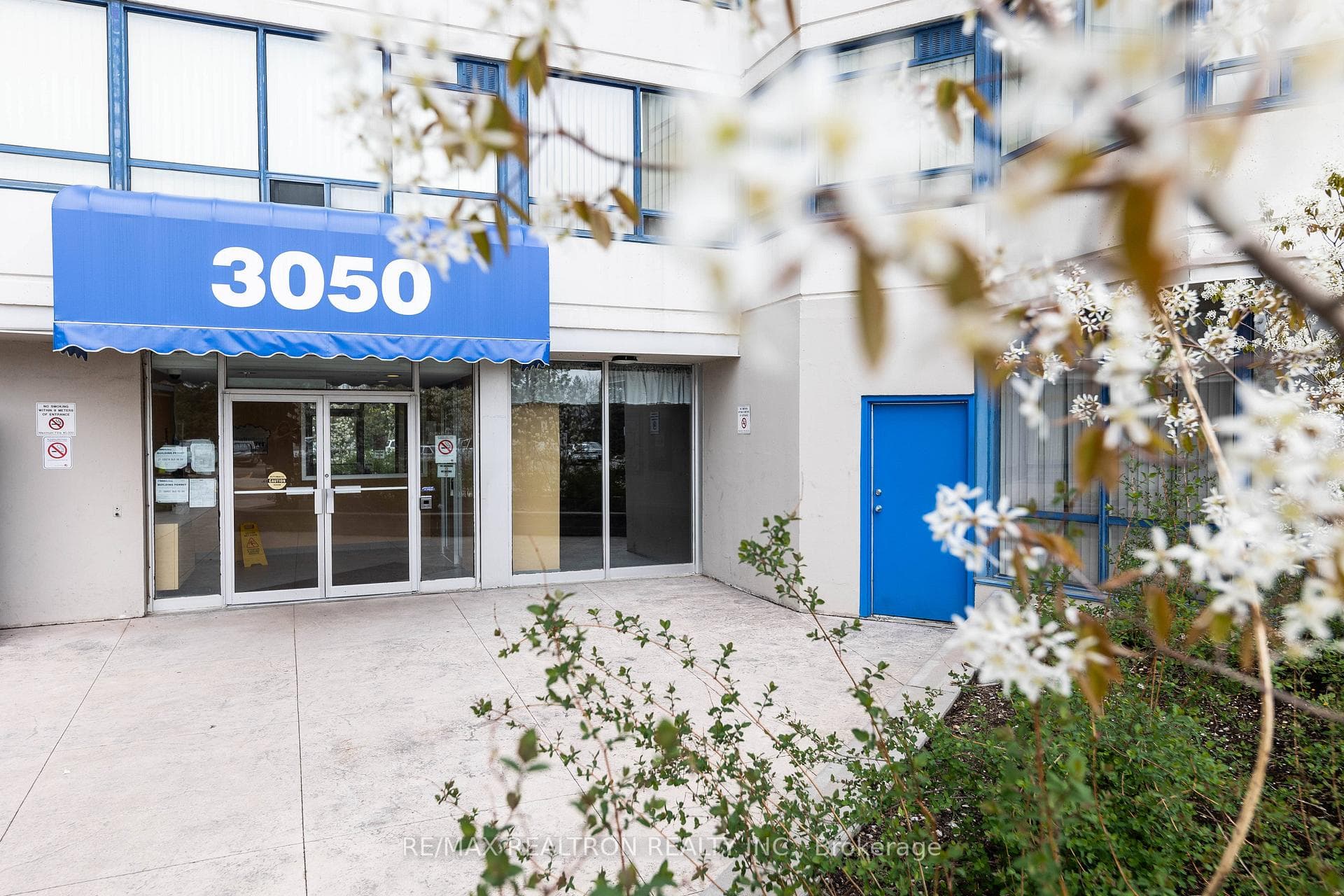 3050 Ellesmere Road Unit PH19 photo 2