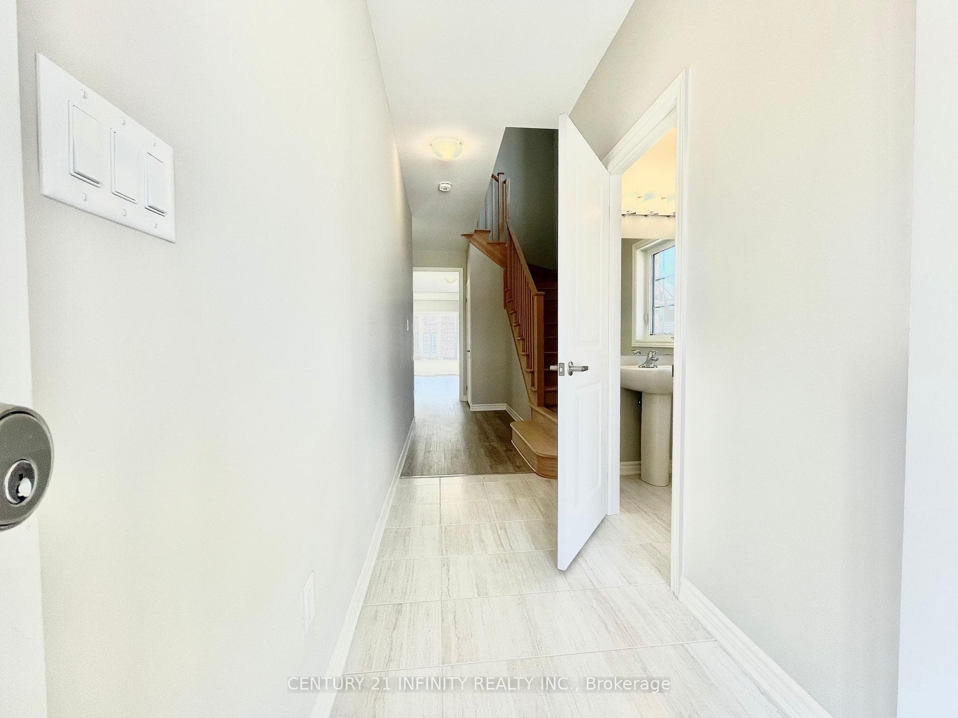 210 Cubitt Street photo 3