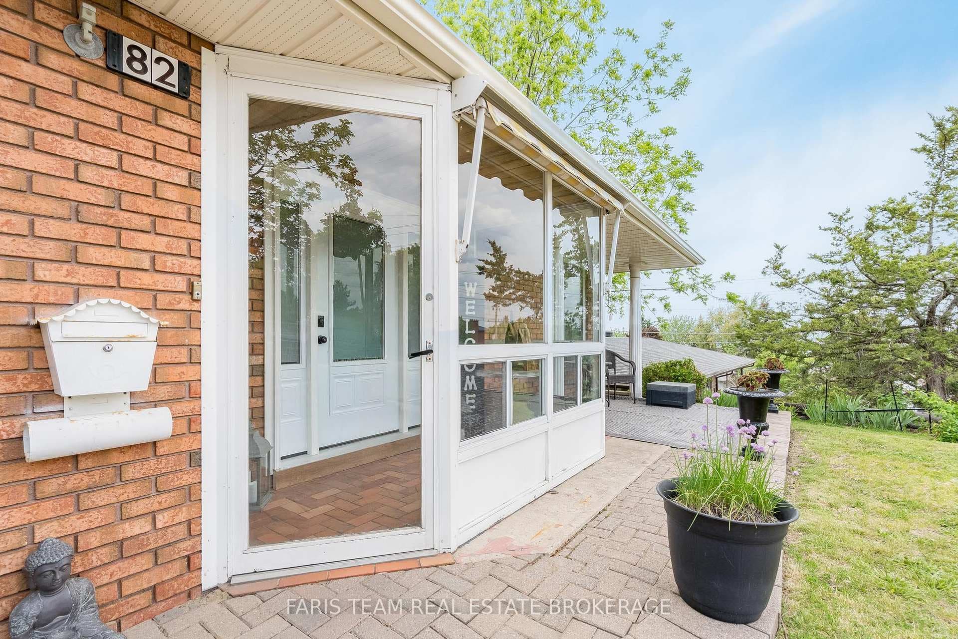 82 Bayview Drive photo 3
