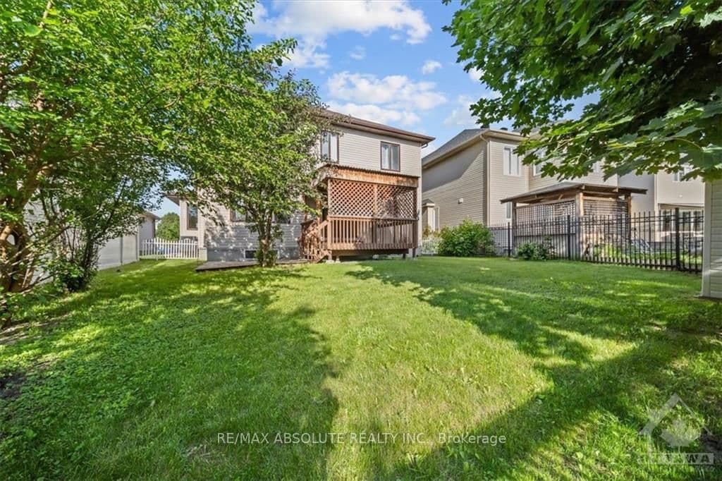 33 HARTSMERE Drive photo 30
