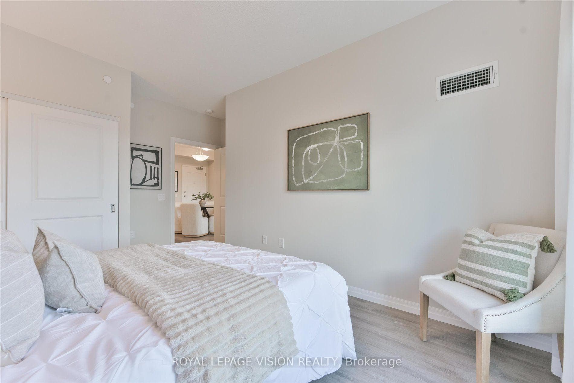 440 William Graham Drive Unit 403 photo 19