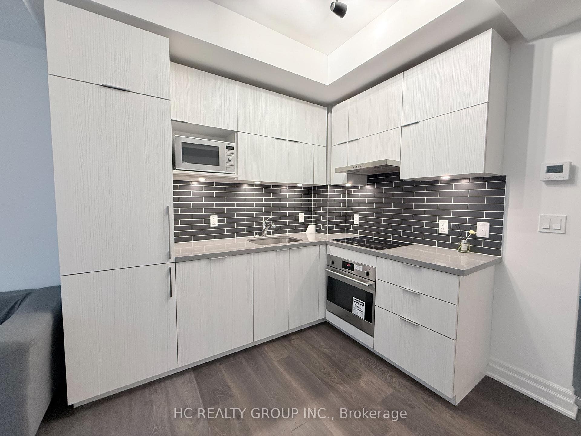 10 Rouge Valley Drive Unit 705A photo 6