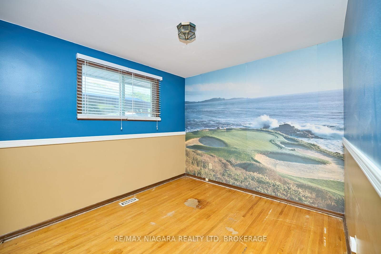 6357 Glengate Street photo 18