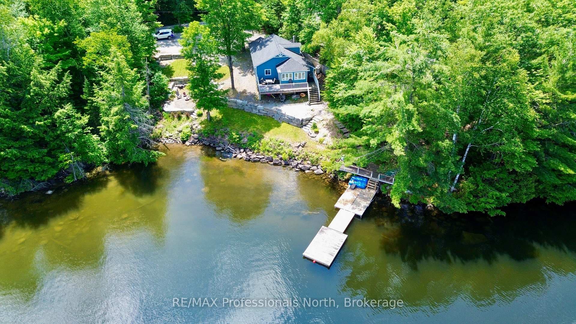 1129 Comak Crescent photo 32
