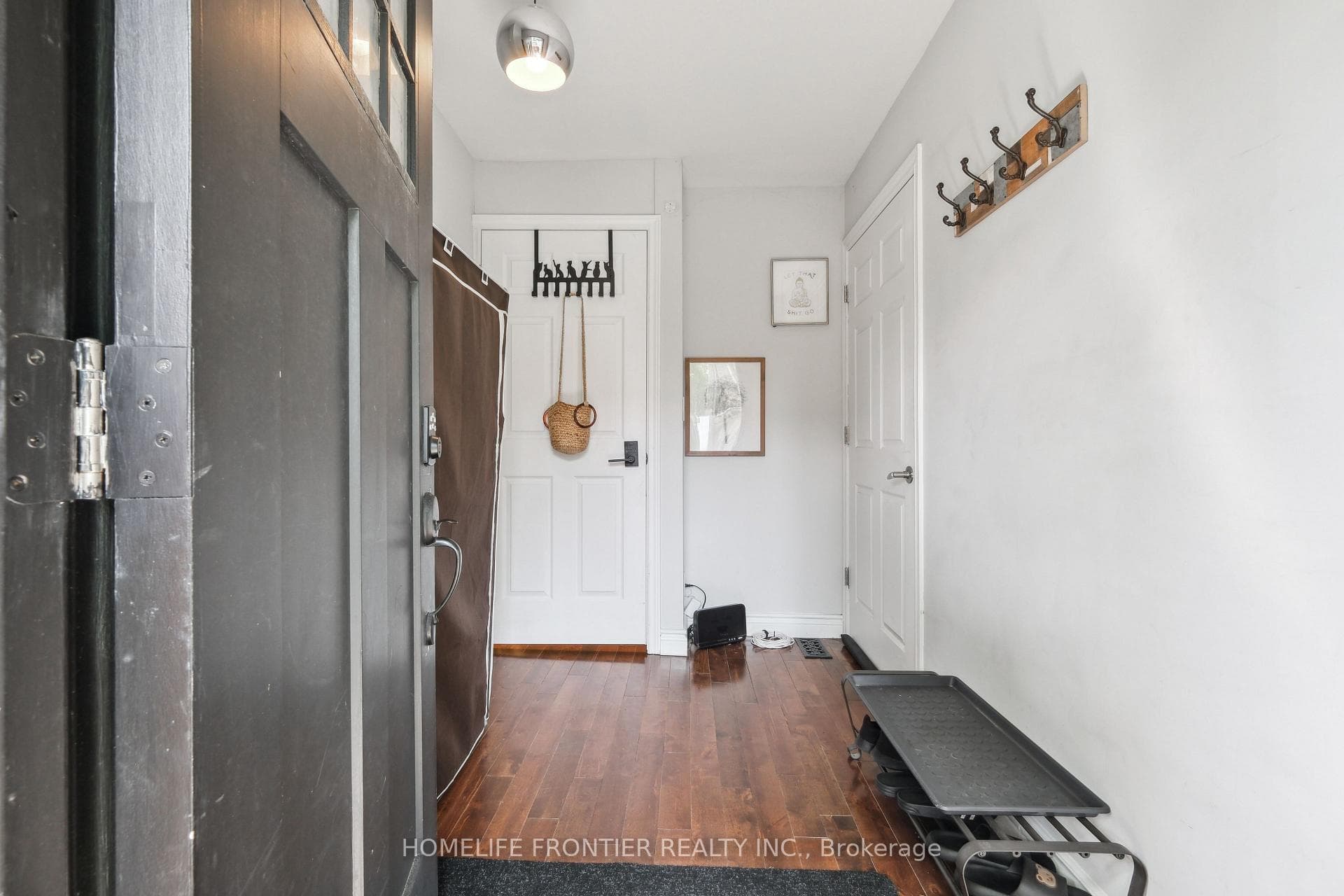 122 Manning Avenue Unit Upper photo 5